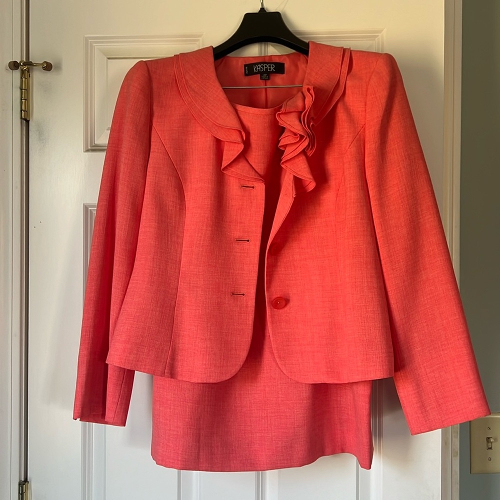 Kasper 14P skirt and jacket suit